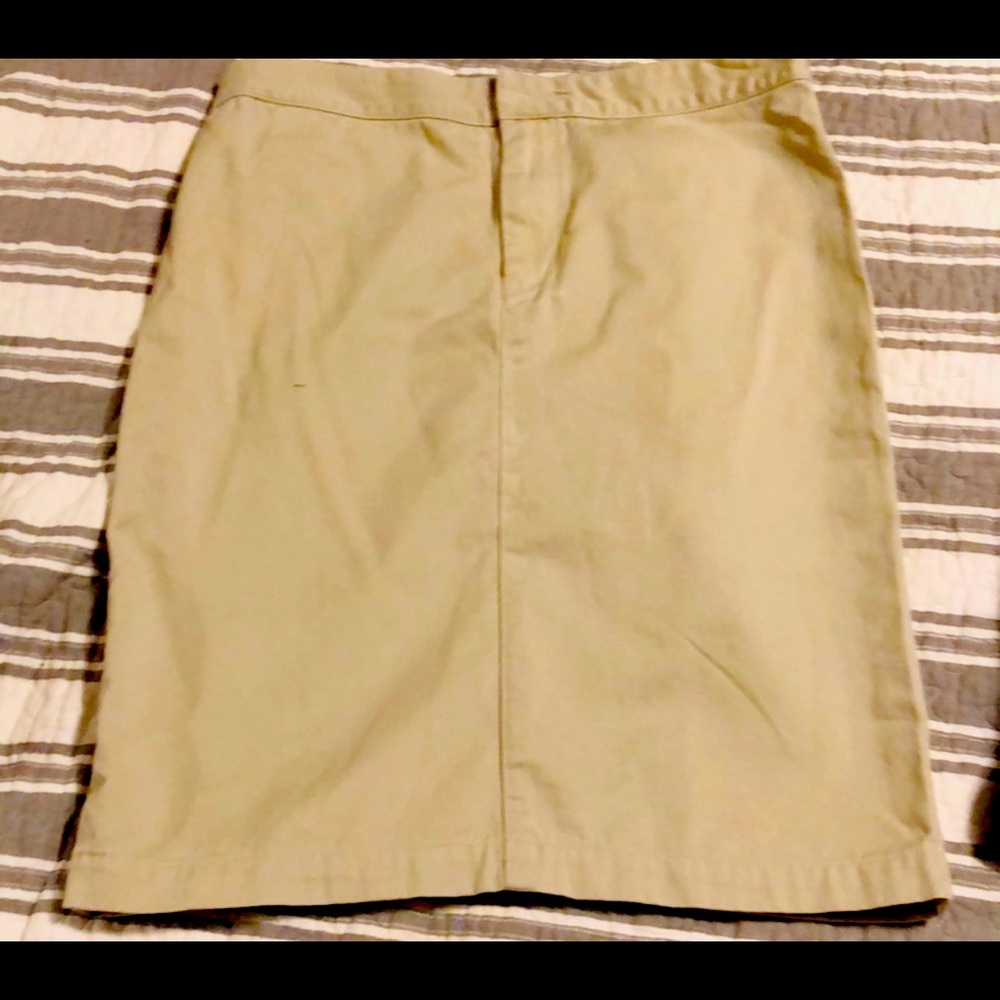 Ralph Lauren Kaki Cotton Pencil Skirt. MIDI style